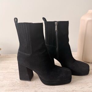 Stylish Blondo Waterproof Suede Black Platform Boots
